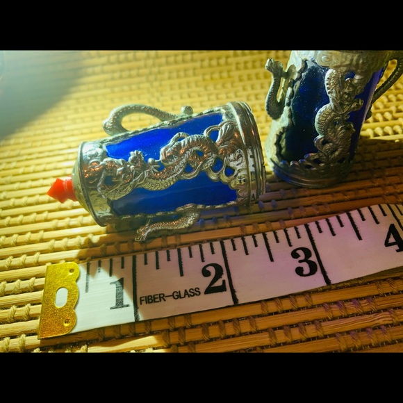 Vintage Cobalt Blue Glass Silver Dragon Shakers Occupied Japan - Picture 10 of 16